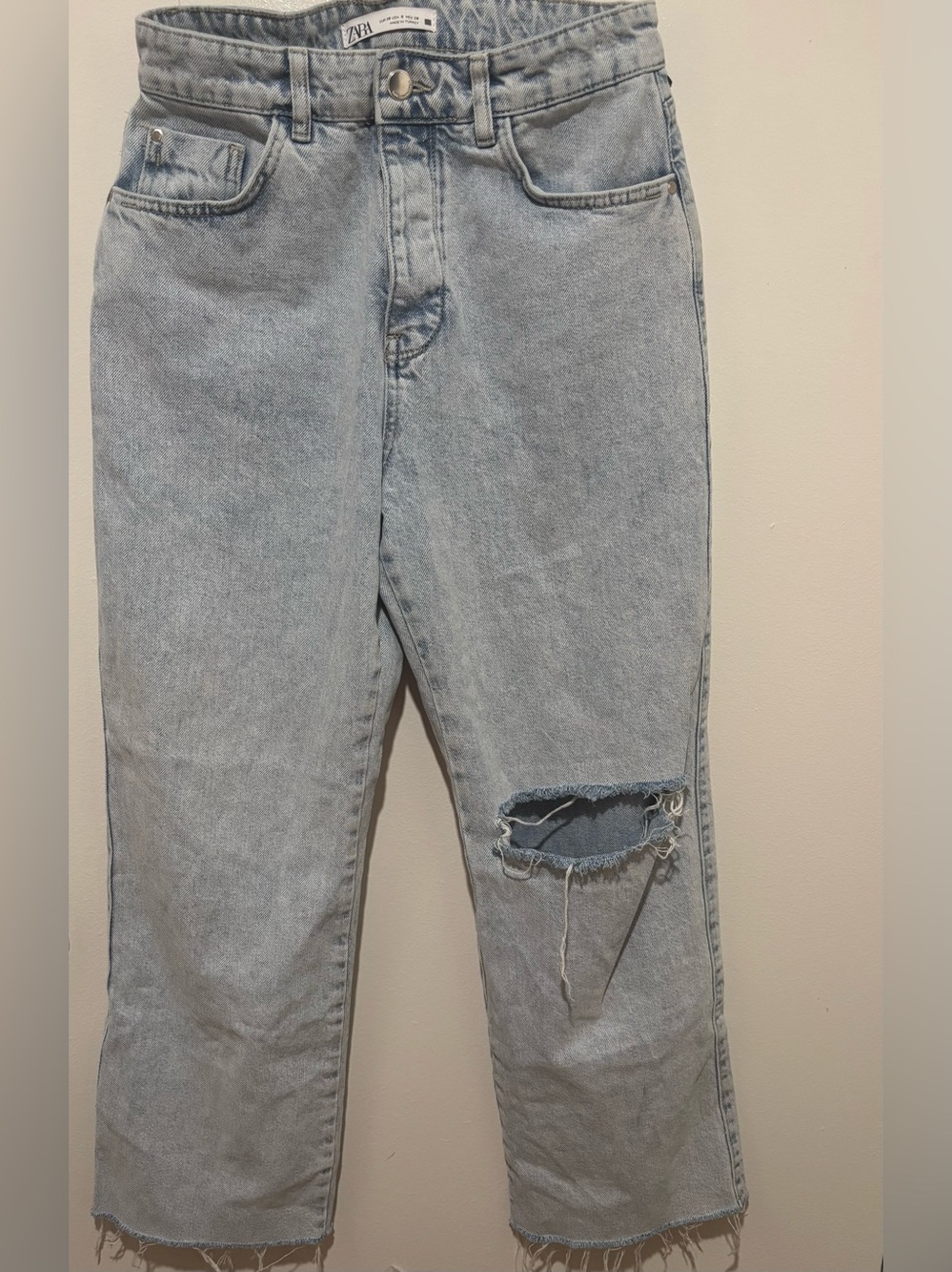 Zara Boyfriend Women's Jeans with Knee Rip